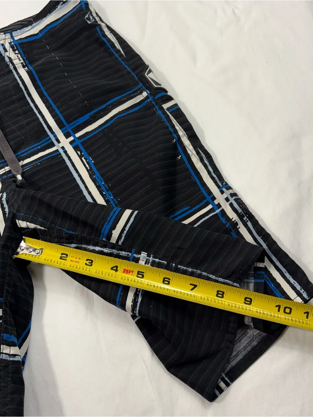Vintage Y2K Volcom Boardies Black Blue Plaid Board Shorts Swimwear Youth 10/12